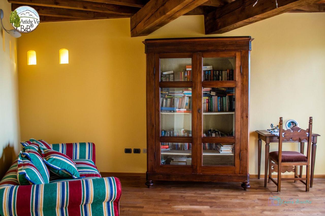 Antiche Vie B&B Serramazzoni Exterior foto